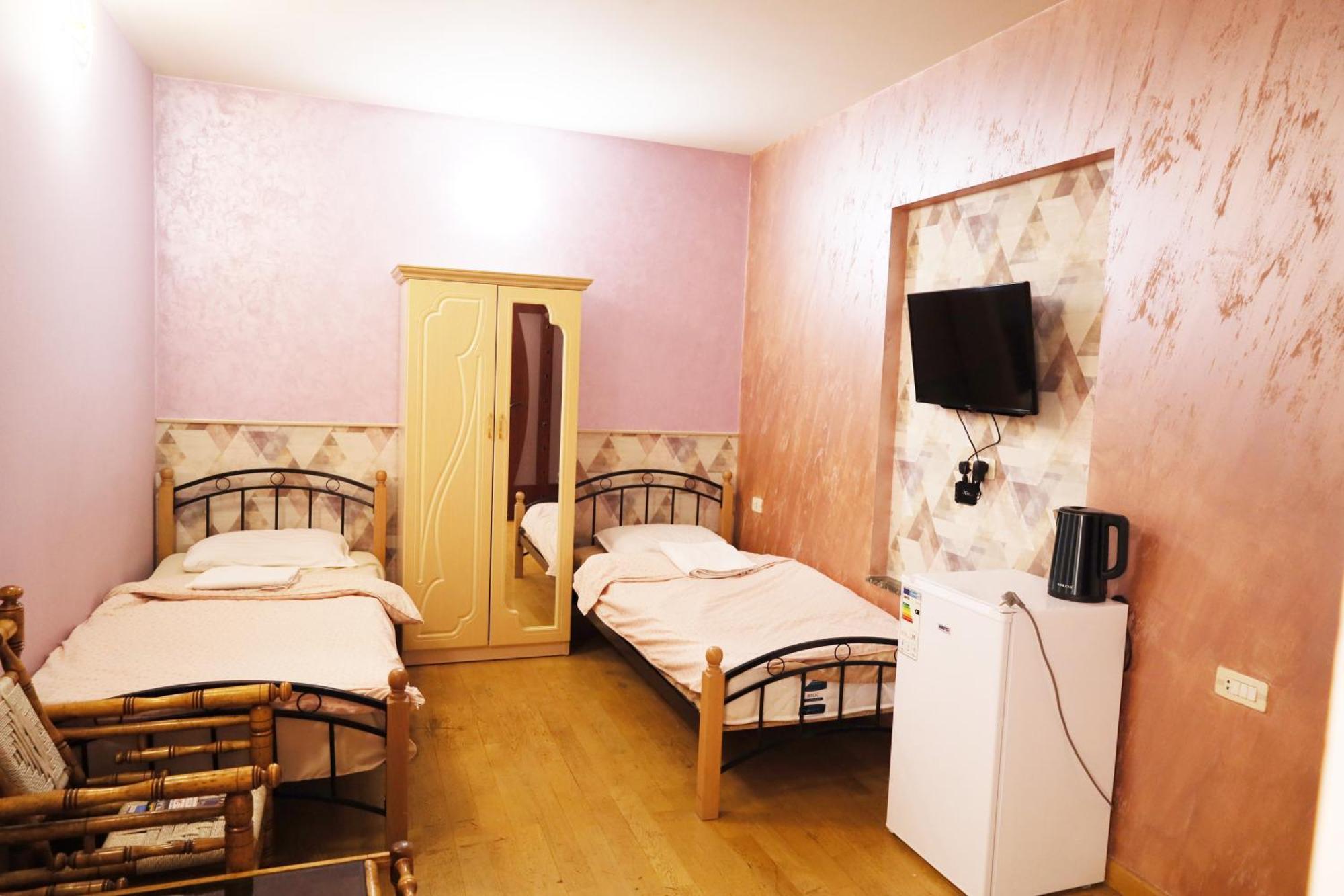 Art Hotel Єреван Екстер'єр фото